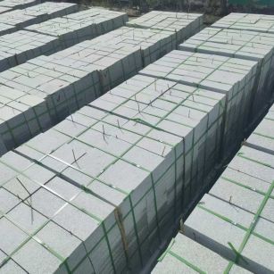 潮州 芝麻白1.8公分火烧300*600地铺，清仓大甩卖