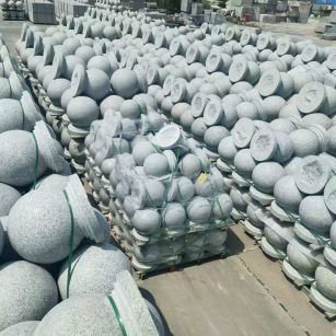 潮州 花岗岩实心圆球，石球，挡车球，挡车石，车止石，路障石。
