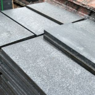 潮州芝麻黑地铺石材