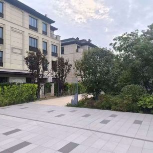 潮州 芝麻白与芝麻白搭配铺装，尺寸1200*600