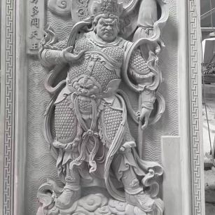 潮州 芝麻灰花岗岩人物雕刻——多闻天王