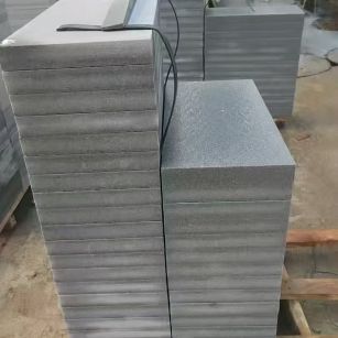 潮州 芝麻灰火烧面300*600*50地铺石材