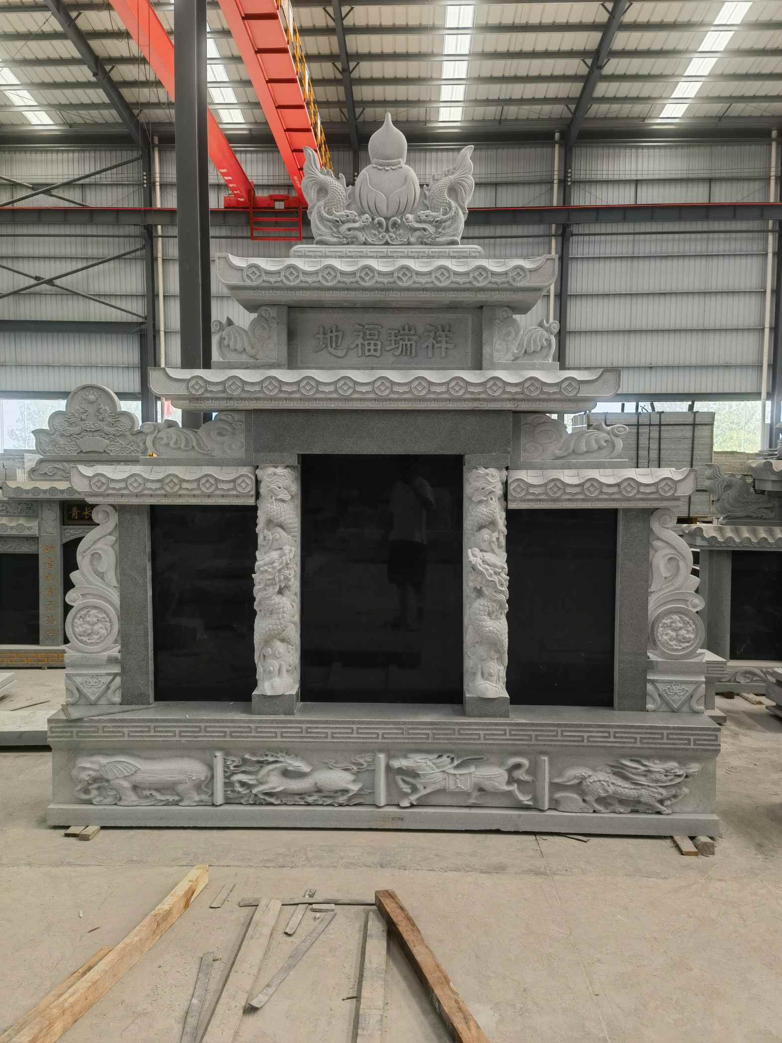 潮州 芝麻灰高档墓碑、土墓，一套也支持定做