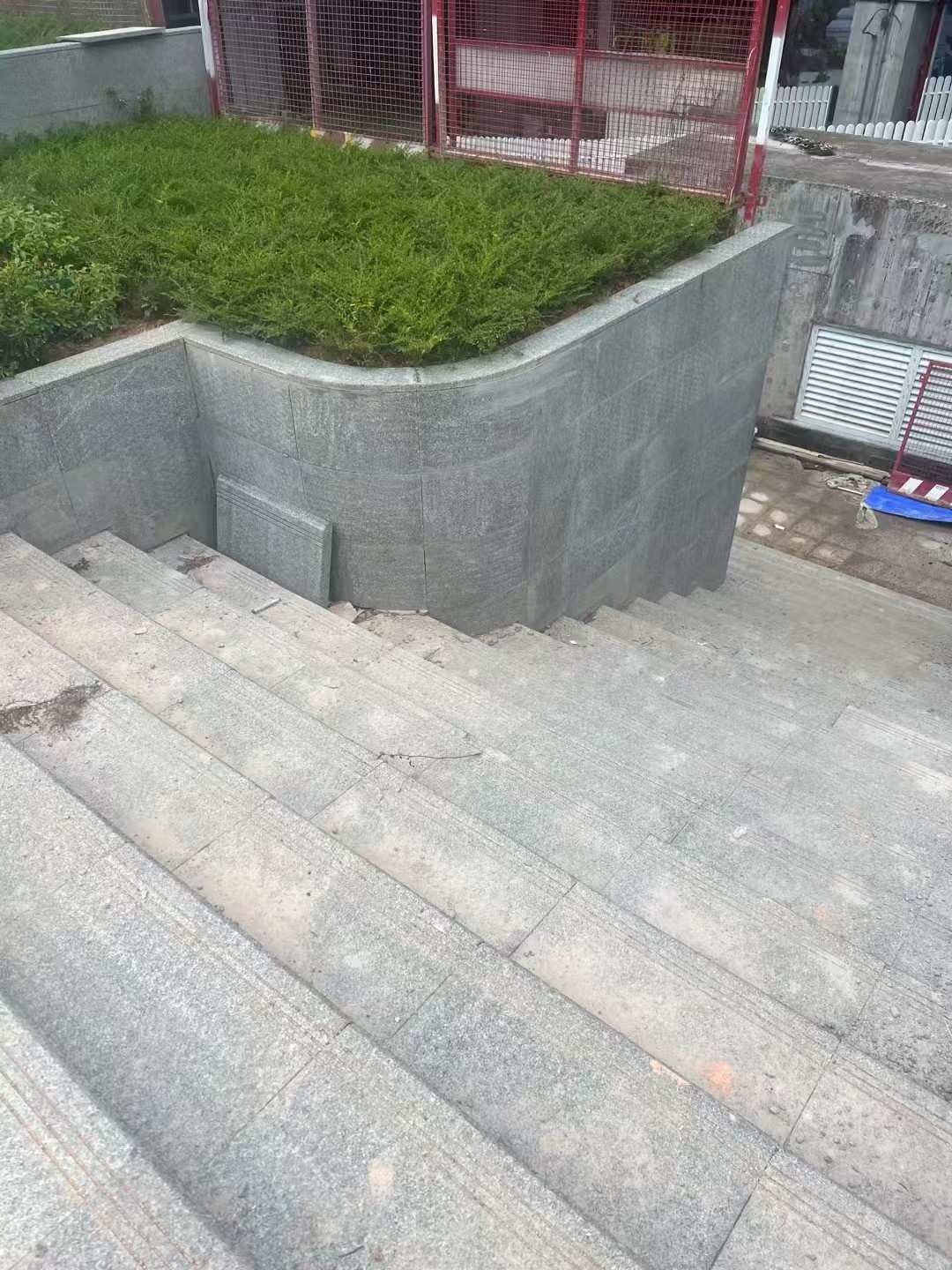 潮州 芝麻黑火烧面铺装案例