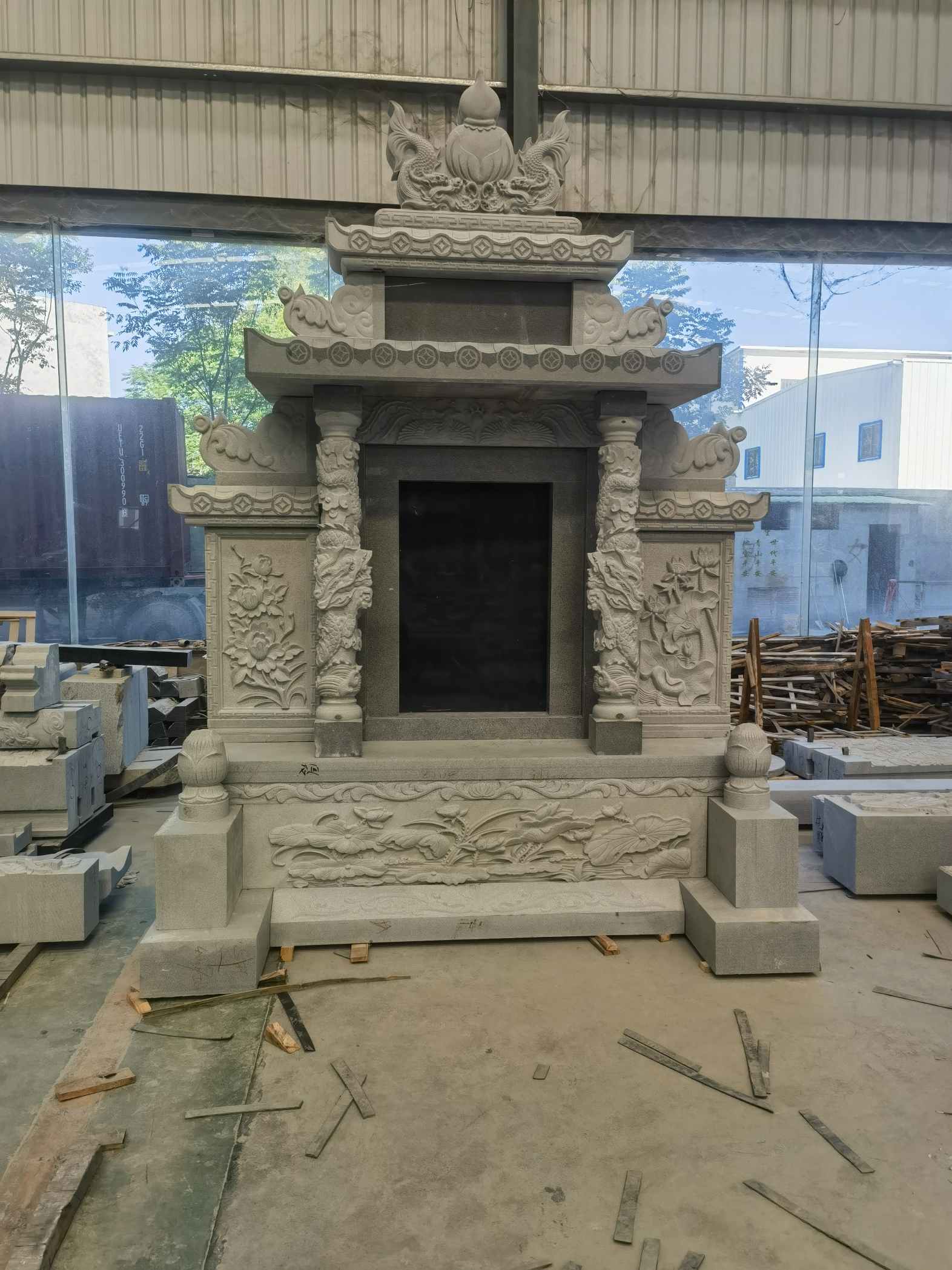 潮州 芝麻灰高档墓碑、土墓，一套也支持定做