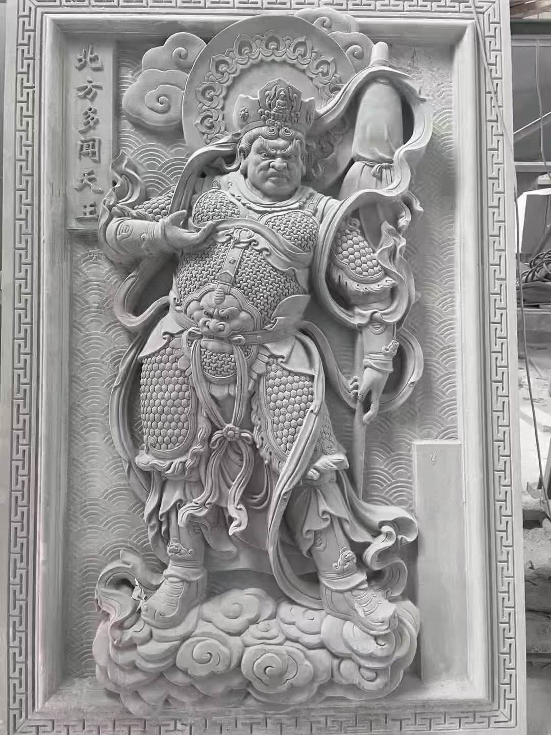 潮州 芝麻灰花岗岩人物雕刻——多闻天王