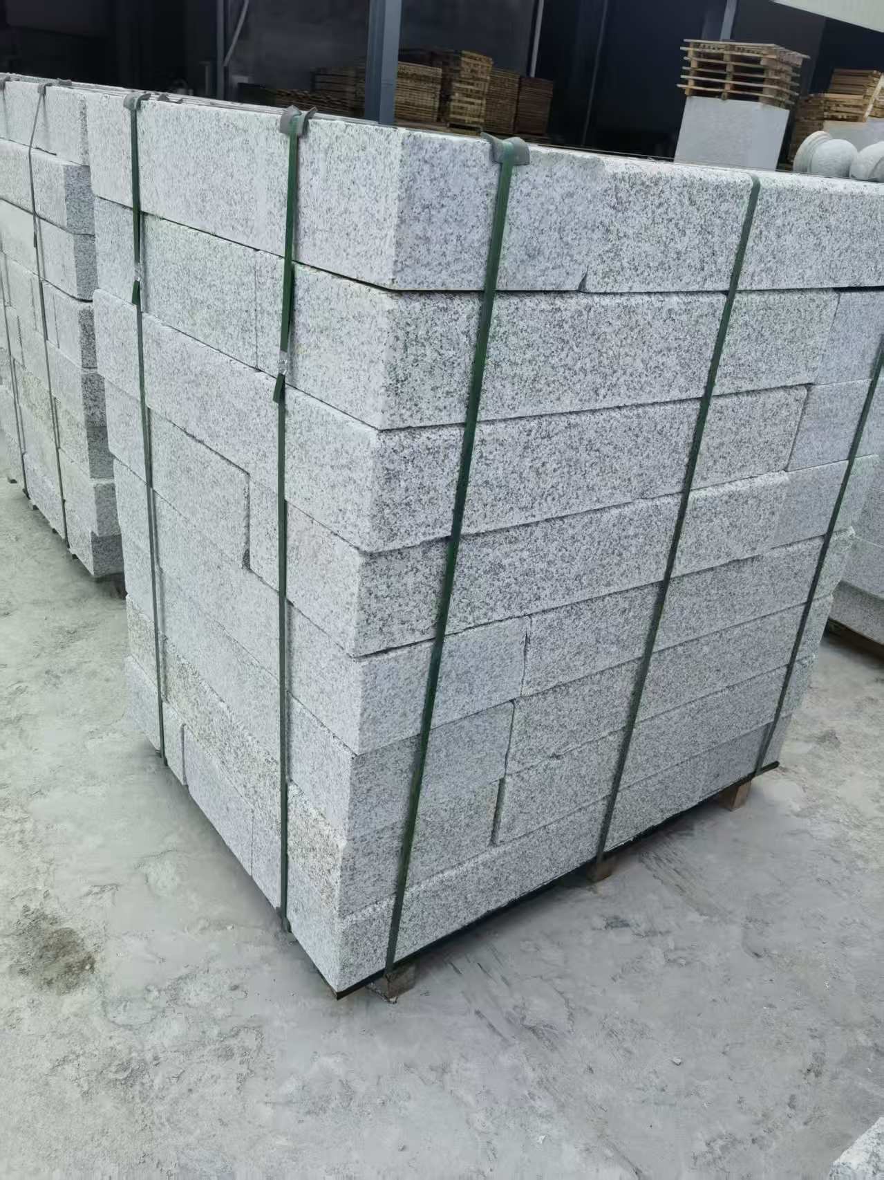 潮州 芙蓉白火烧两面路沿石