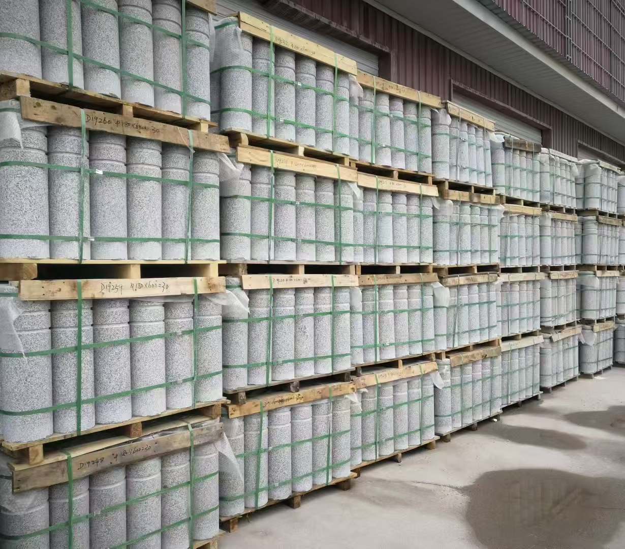 潮州 芝麻白挡车柱、阻车桩、隔离柱