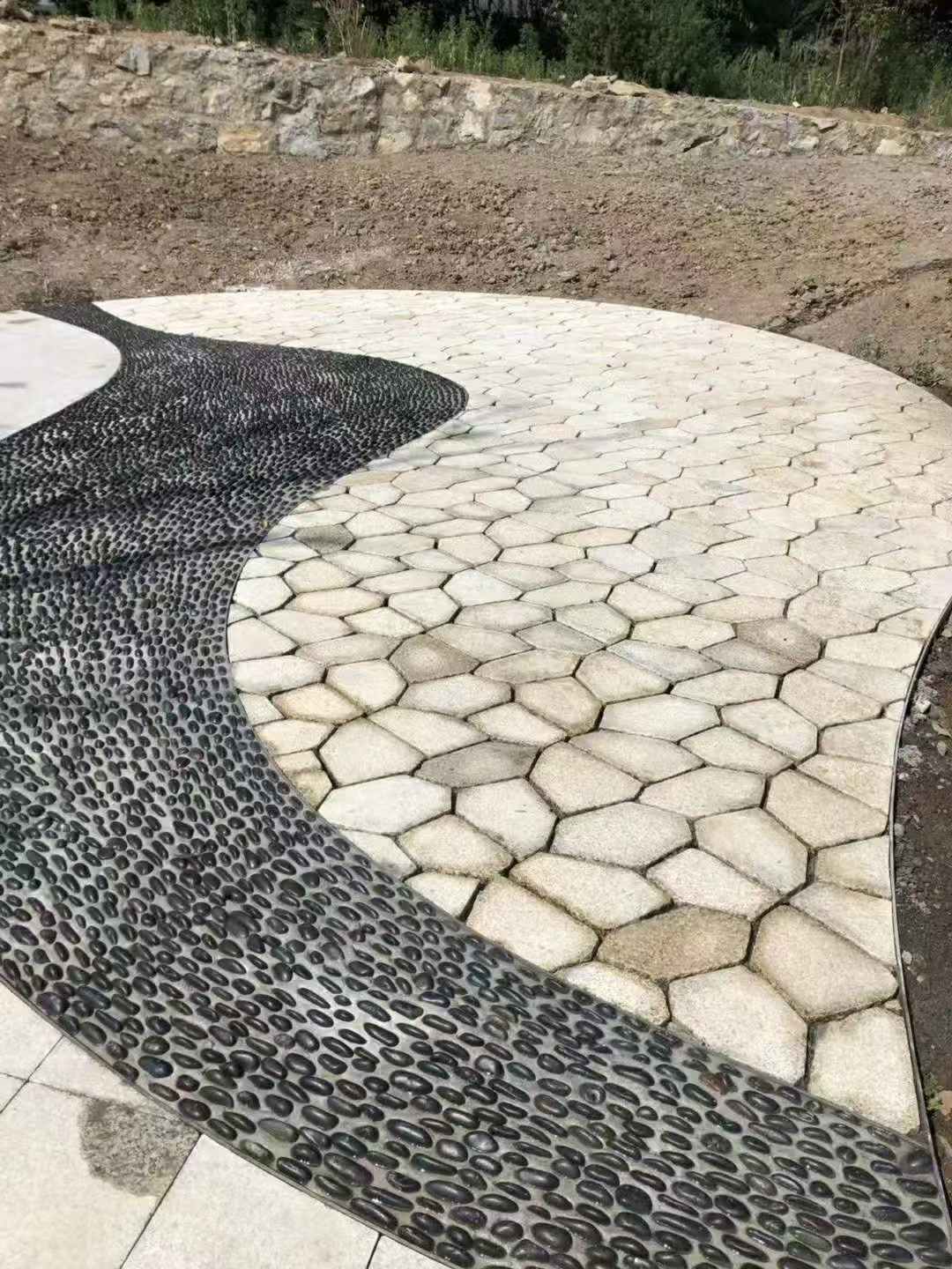 潮州 黄金麻冰裂缝室外铺装效果完美展示