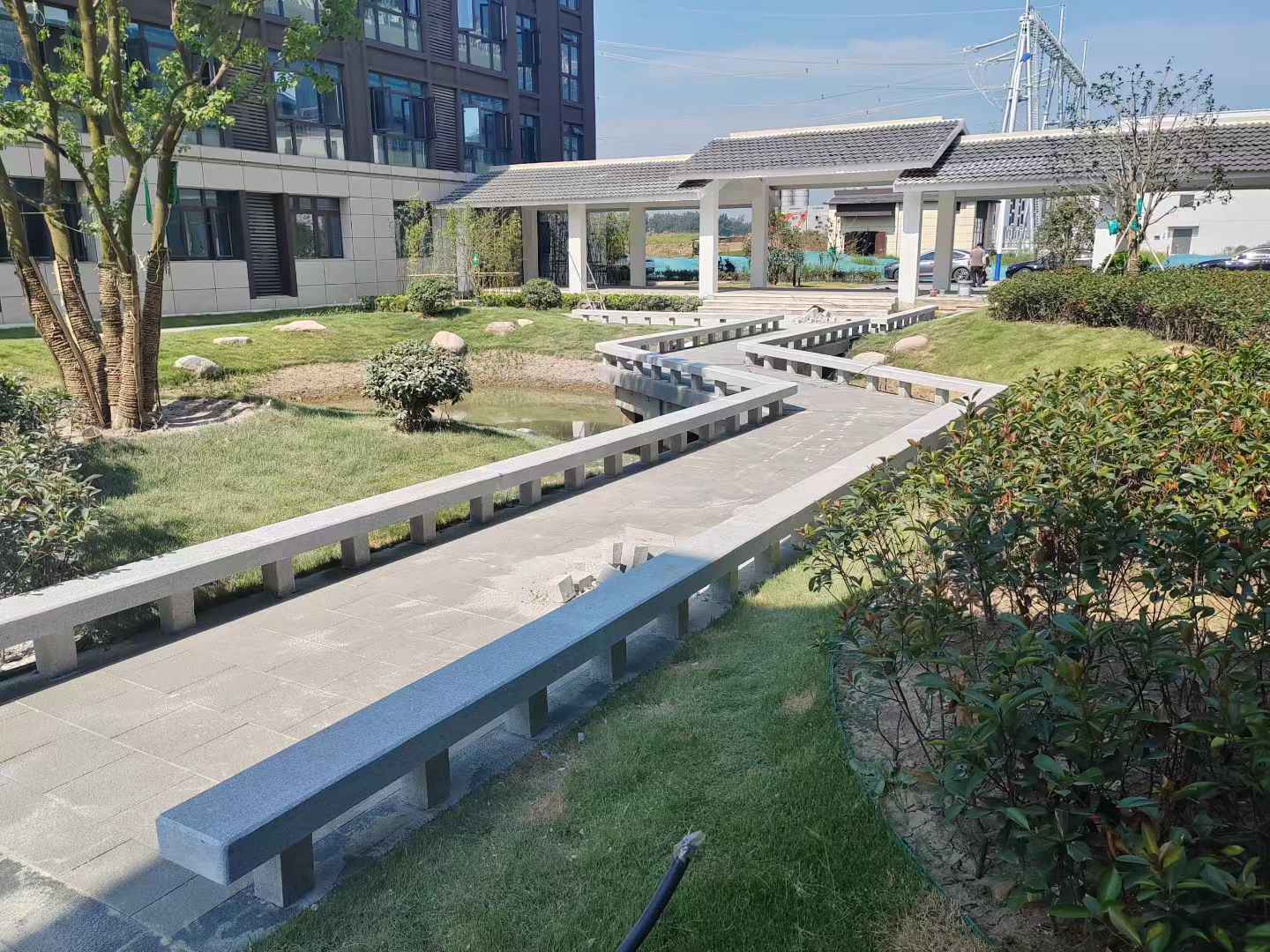 潮州 芝麻灰小区坐凳&栏杆安装效果