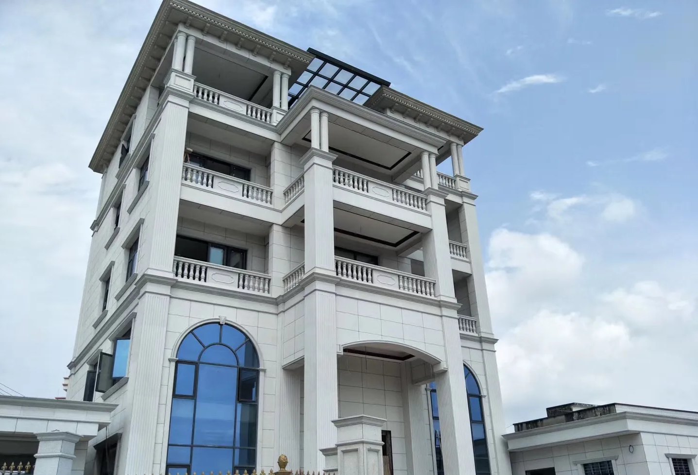 潮州芝麻白别墅干挂效果展示