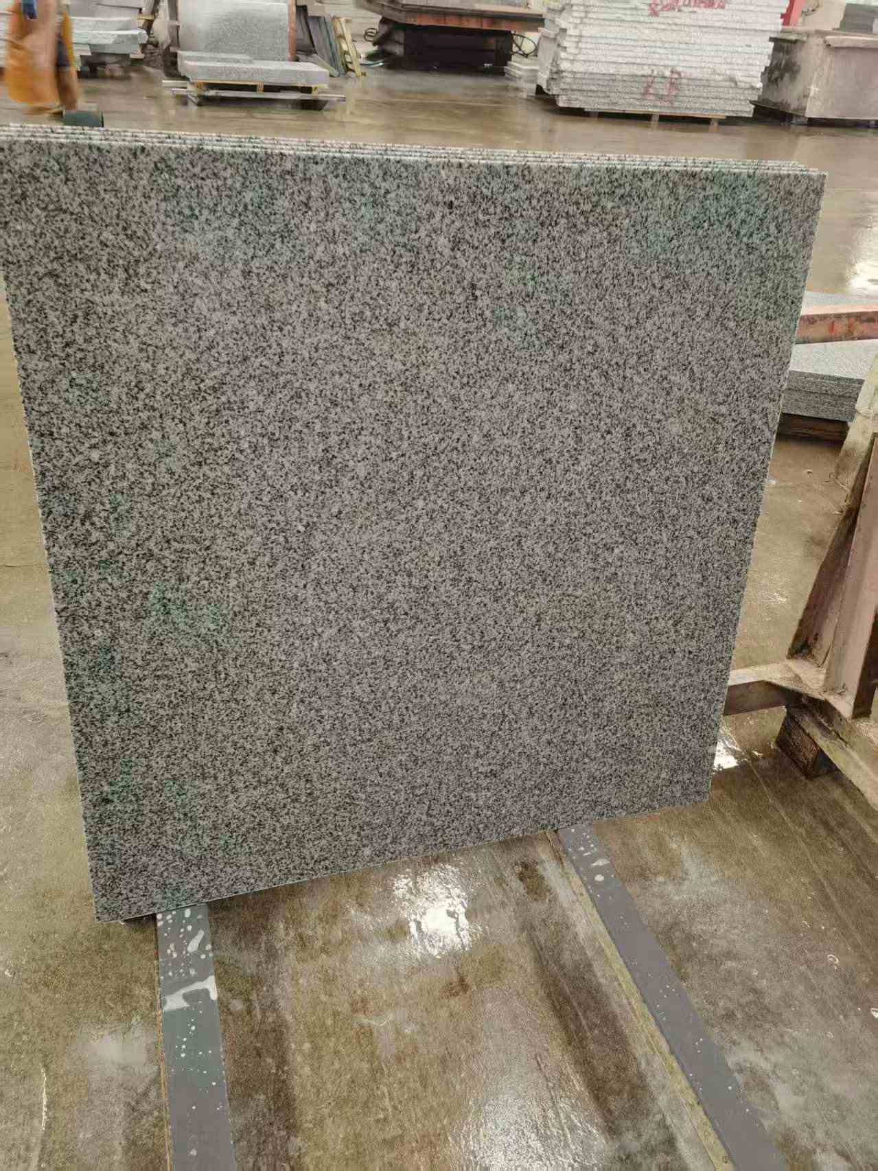 潮州 芝麻白光面900*900，高地铁标准